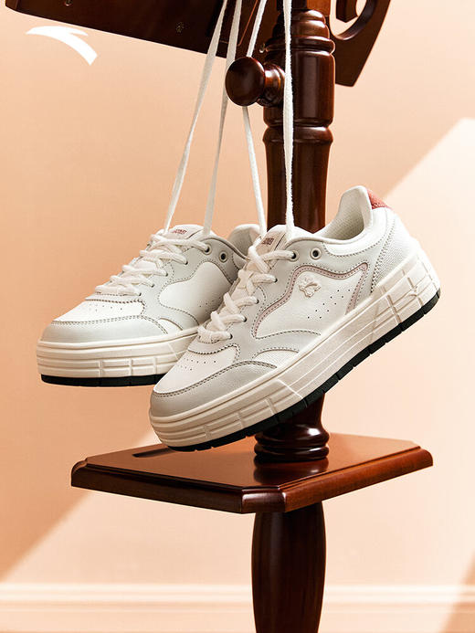 安踏（ANTA）皎月丨关晓彤同款25年秋季新款百搭时尚女鞋运动鞋板鞋122548032 商品图3