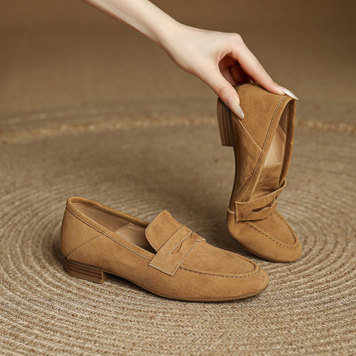 【预售5天】英伦小皮鞋新款冬季复古磨砂粗跟单鞋女乐福鞋XH&M9352 商品图2