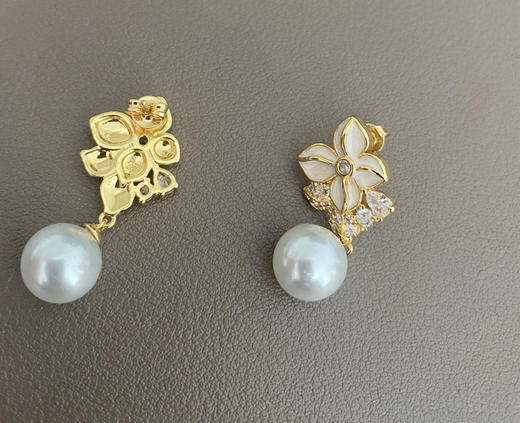 【团购】Eternelle的四时花耳饰金色设计 商品图6