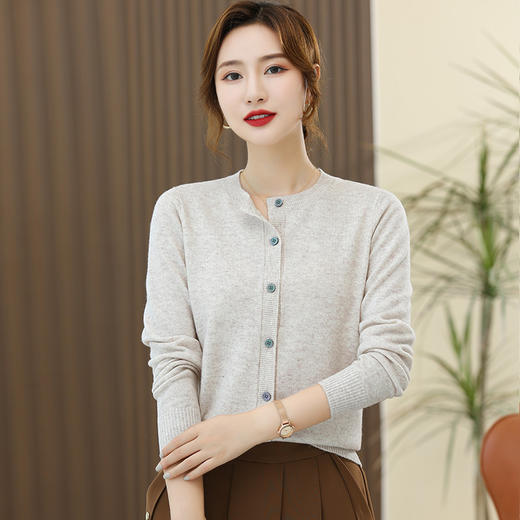 OSL 2205圆领开衫基础打底软糯亲肤针织毛衣 商品图0