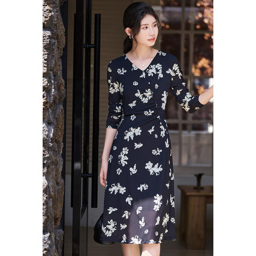 剩S/M/L/XL 【蝴蝶印花裙】2026春季新款时尚优雅气质显瘦连衣裙5M24AL0329 商品图0