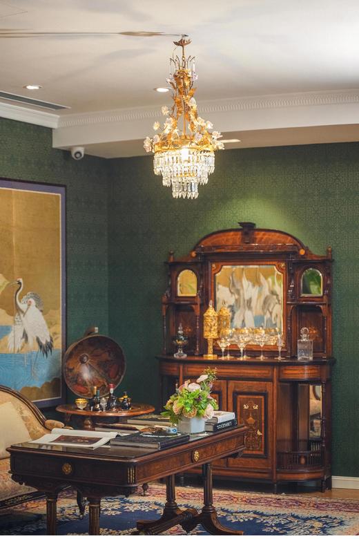 【已售】独角鹿西洋古董 花卉造型瓷雕装饰繁枝卷叶主题铜鎏金精雕水晶吊灯 商品图1