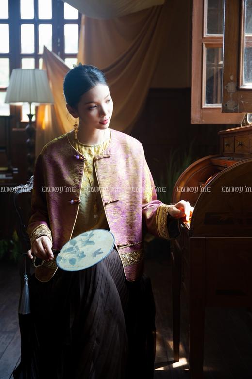 【门店同款】ENJOY秋季云敛-东方画笔印花盘扣镶珠外套 166494143 商品图2