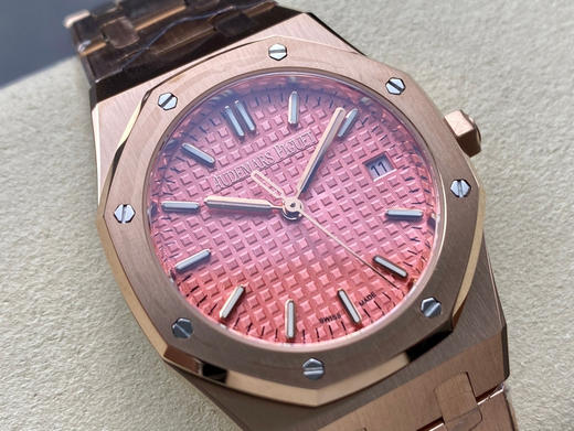 Noob official➕新女款AP 爱彼皇家橡树系列77350 77351型号机械腕表！直径34mm。搭载Calibre 5800自动上链机芯，采用该款式特别设计的玫瑰金自动摆陀（零故障）‼️‼️ 商品图1