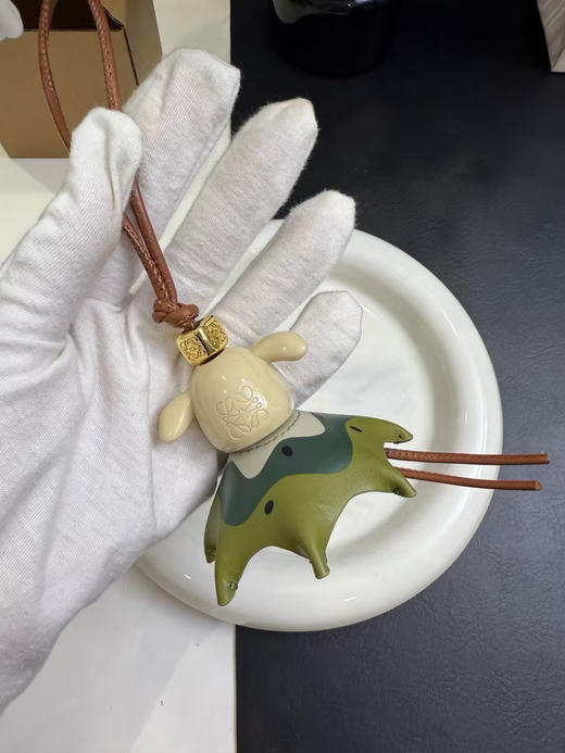 独家外贸原单罗意威25新款限量版情侣款牛皮挂饰阿奇款 商品图5