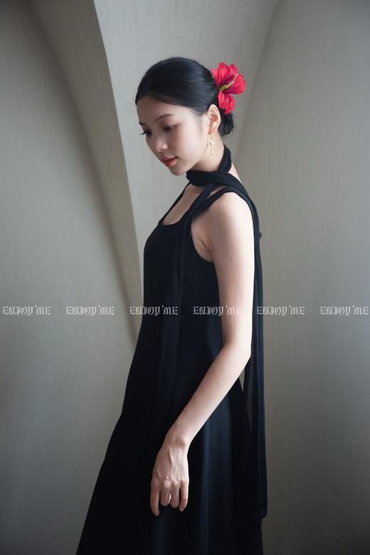 【门店同款】ENJOY秋季轻礼服赫本风气质无袖连衣裙 165844025 商品图3