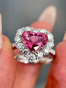 3.08克拉尖晶石戒指