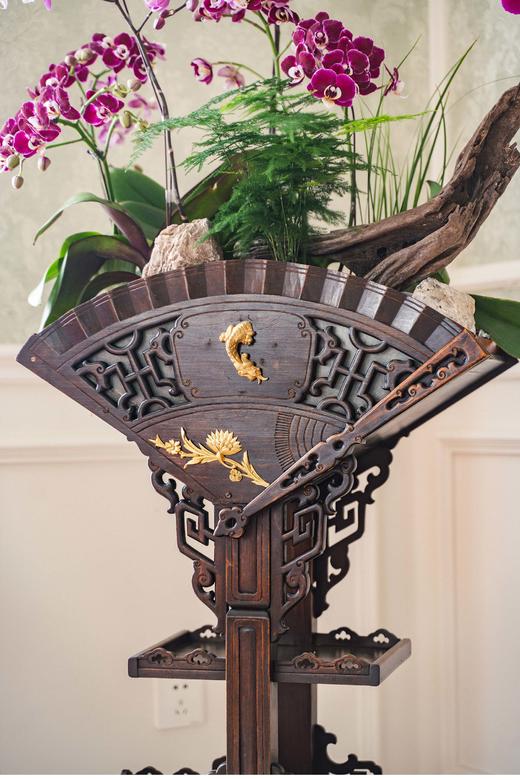 【已售】独角鹿西洋古董 1880年代法国出品VIARDOT东方风格蟠龙花卉主题铜鎏金精雕装饰胡桃木多层酒架 商品图2