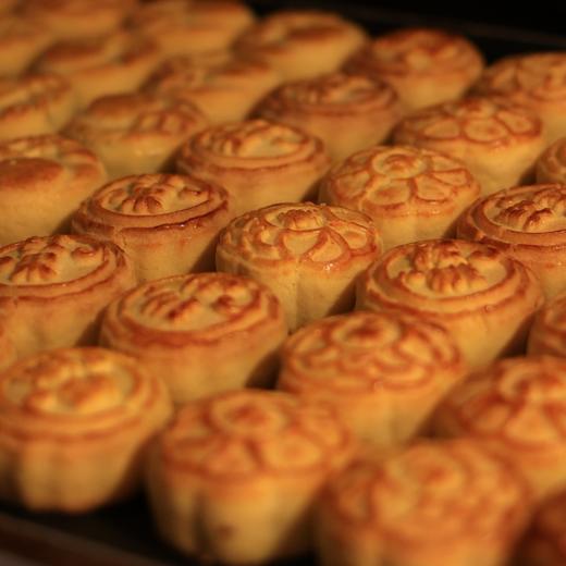 中秋佳节【恩点】月饼| 115g/块 | 五仁/红豆/椒盐/黑芝麻/红枣/蛋黄 | 【自提】 商品图0