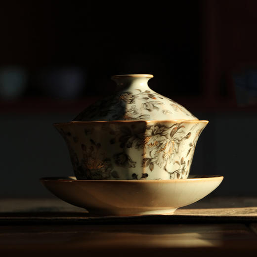 问鼎汝瓷鼎峰系列天青癸卯矮菊盖碗（描金墨彩樱花） 商品图0