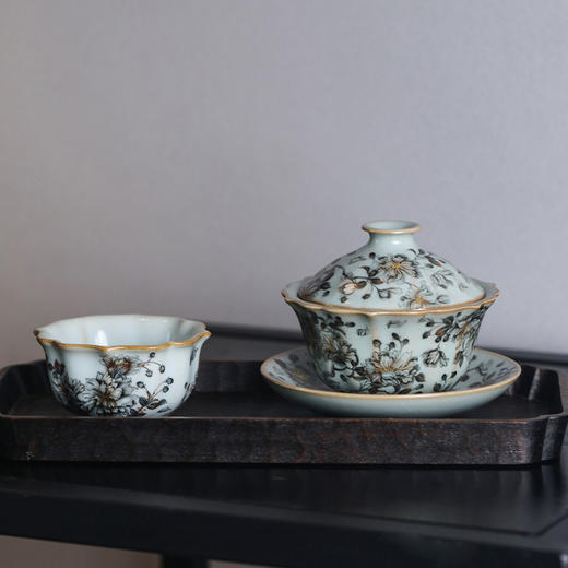 问鼎汝瓷鼎峰系列天青癸卯矮菊盖碗（描金墨彩樱花） 商品图3