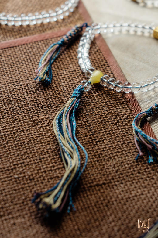 三生无限·白水晶蜜蜡藏风多用手持 商品图3