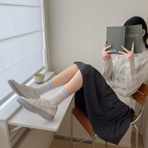 4双装！森系甜美双层花边+爱心纽扣饰品中筒袜 奶芙芙的黑白灰色系   学院风十足 洋气百搭 商品图4