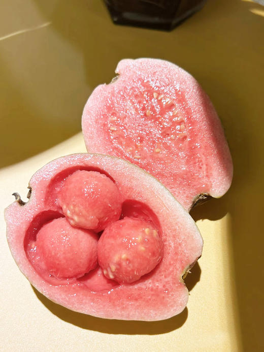 奶油芭乐红心芭乐  浓郁香味 奶油软糯香甜  红心可软可脆酸甜可口 商品图2