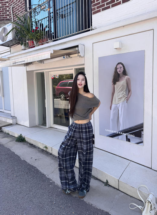 Read Nameless/睡裤般舒适的藏蓝格子裤 2025/9/13 商品图0