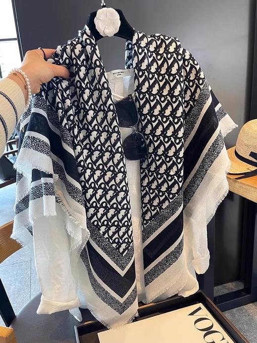 【刘亦菲同款✨夏秋必备披肩】空调房不怕冷❄️小坎肩披肩外搭 女夏季空调房披肩 配裙子开衫大方巾 多用百搭大方巾  配裙子更显仙气  多功能百搭  时尚与实用兼具 商品图8