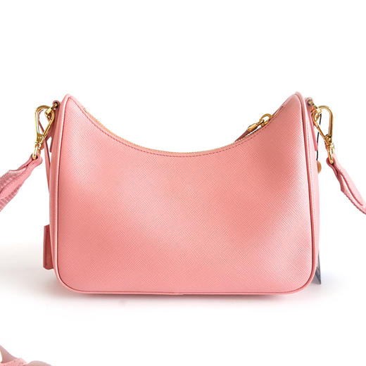 【95新】Prada普拉达花瓣粉色全皮hobo三合一单肩斜挎包 女士 110925NJS09 现售价：8180 商品图4