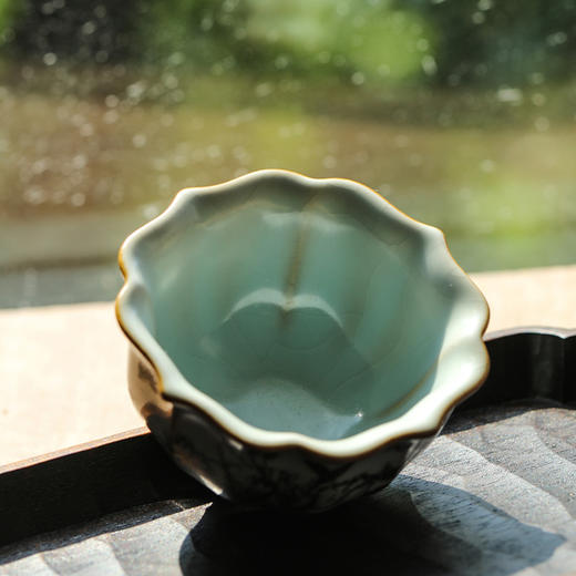 问鼎汝瓷鼎峰系列月白老款宝相杯(描金墨彩樱花) 商品图2