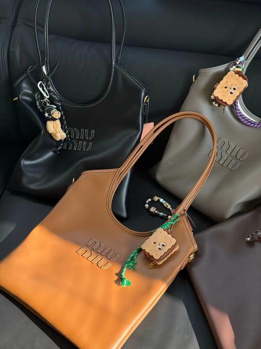 MIU家纯皮妈咪托特包 商品图0