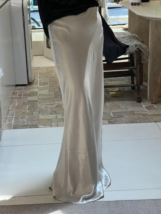 TU｜C05AW24-SK05-GY23 银灰醋酸斜纹超长款鱼尾裙【长版 / 短版】 商品图7