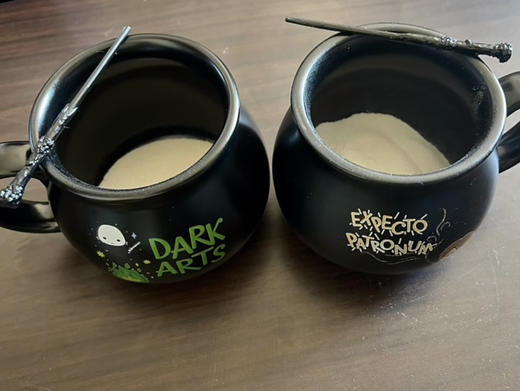 🪄 Harry Potter 哈利波特魔法变色热可可礼盒套装 🎁✨ 走进霍格沃茨的魔法世界，一杯热可可就能开启奇幻体验！这款变色热可可套装 不仅美味，更充满惊喜与收藏价值。 商品图7