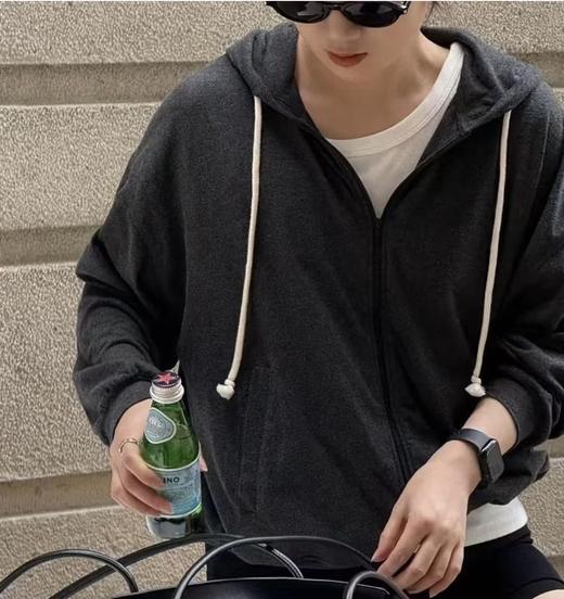 周雨彤宋佳同款  AMV拉链卫衣   莫代尔棉混纺   zp拉链卫衣   羊绒般手感 商品图0