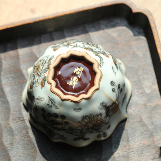 问鼎汝瓷鼎峰系列月白老款宝相杯(描金墨彩樱花) 商品图4