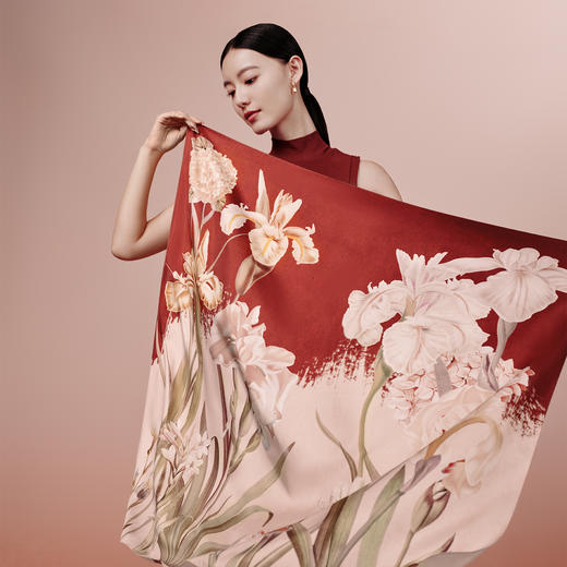 万事利“鸢尾集”88厘米双面印花大方巾 商品图0