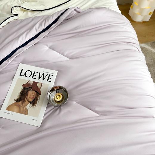 【优选家纺 | 双层水洗四季被】儿童级A类面料标准，细腻亲肤，蓬松柔软，透湿透气，无需被套，全新裸肤体验。双层设置轻松换洗，抗菌防螨，耐用好洗，方便维护~ 商品图13