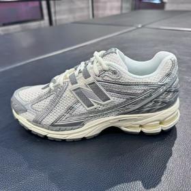 【云粉节】 【新品】7楼 NewBalance男女百搭舒适运动老爹鞋吊牌价：1099元