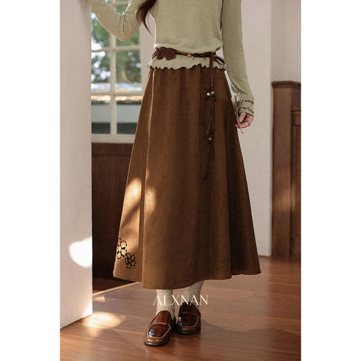 鹿向南「松子枫叶」优雅气质复古卡其色半身裙秋季新款通勤长裙女 商品图1