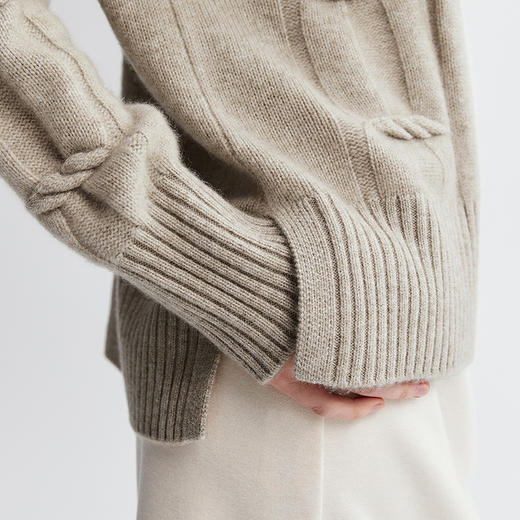 棉仓366635039-坑条绞花高领针织衫 商品图3