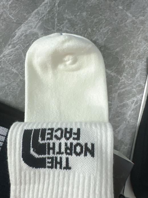 出口日本订单原厂 新品北面运动袜子精梳棉提花中筒袜 规格：男女同款2双一组   卡纸包装 商品图7