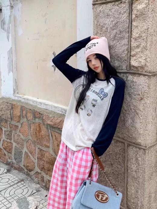 韩国小众撞色Kitty卡通印花插肩袖T恤 商品图1