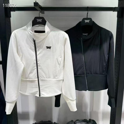 韩单 PXG秋冬新款休闲保暖夹棉外套，清薄保暖，质感蓬松且不臃肿不压身，手感柔软，简洁大方，上身版型好到爆，真心推荐
码数：S-M-L
颜色:黑色，白色
3-5天发货 商品图1