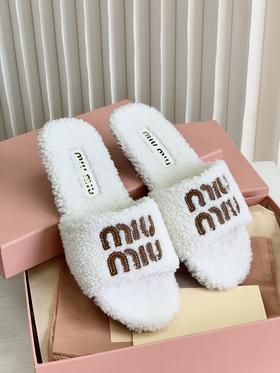 缪家2025秋冬新款时尚薄底懒人羊羔毛半拖