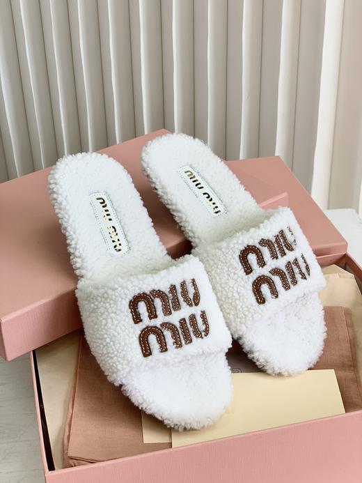 缪家2025秋冬新款时尚薄底懒人羊羔毛半拖 商品图0