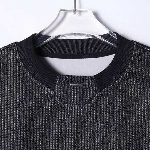 W53256SDSA男士秋冬新款痞帅男装宽松肌理感设计圆领卫衣休闲时尚上衣 商品图2