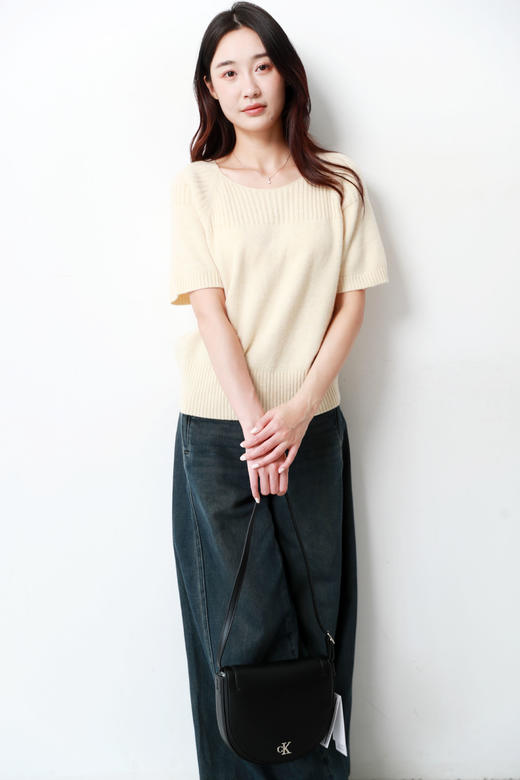 女神邮差包包，黑色+白色一起。长肩带金属法式翻盖单肩包C091358 商品图9