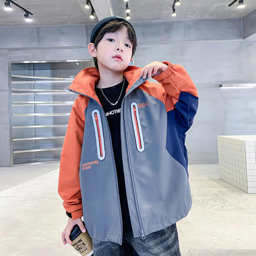 男童外套春秋款儿童2025新款秋季男孩冲锋衣大童早秋装上衣 商品图1