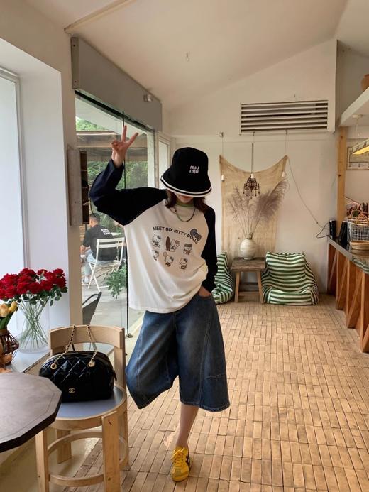 韩国小众撞色Kitty卡通印花插肩袖T恤 商品图3