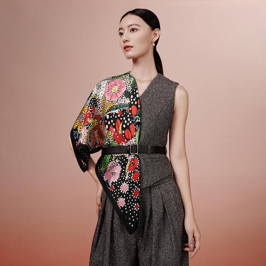 万事利“弥生集”75厘米双面印花中方巾 商品图1