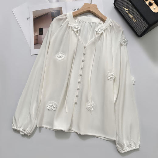 isabelle marran伊莎贝尔法式V领立体花朵灯笼袖衬衫JS3693011 商品图0