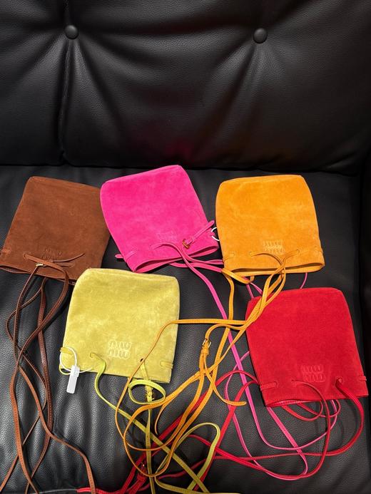 缪家25新款麂皮迷你水桶福袋 商品图2