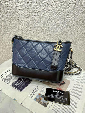 Chanel 小号 蓝拼黑 油蜡牛皮 流浪包