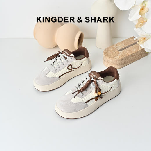 经典鲨2025秋专柜新品猪皮革系带舒适平底休闲板鞋德训鞋女KW316-537081 商品图0