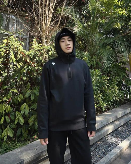 .毒家 迪家，索罗那空气层面料 顺滑舒适！25秋款~~dst箭头半拉链连帽卫衣 空气层帽衫 商品图2