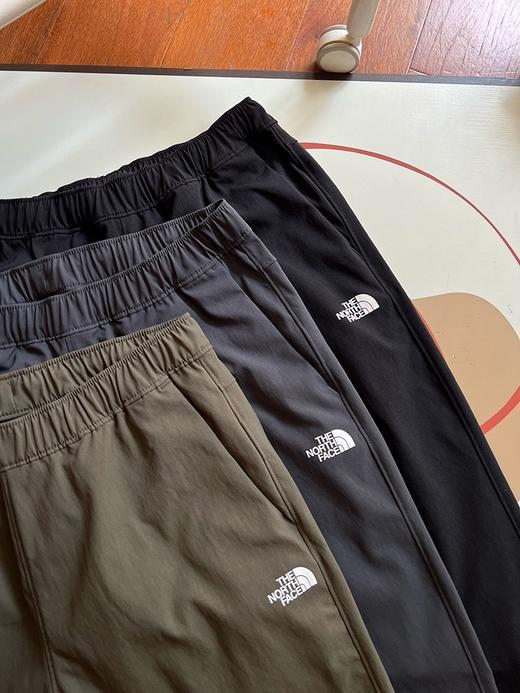掌柜力荐，FLASHDRY科技面料！TNF/北面 秋冬新品 男子舒适透气束脚长裤。 商品图2