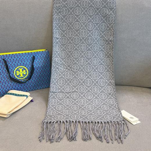 进出柜子男女同款汤家字母流苏双面戴提花羊毛围巾 商品图11