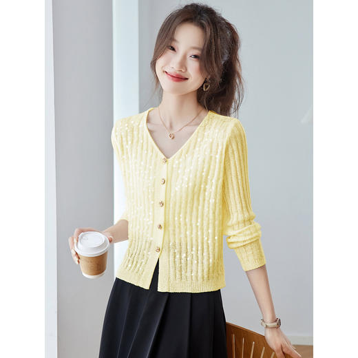 CC2025早秋新款高级感轻奢名媛风亮片V领针织开衫女薄款外套上衣 商品图1